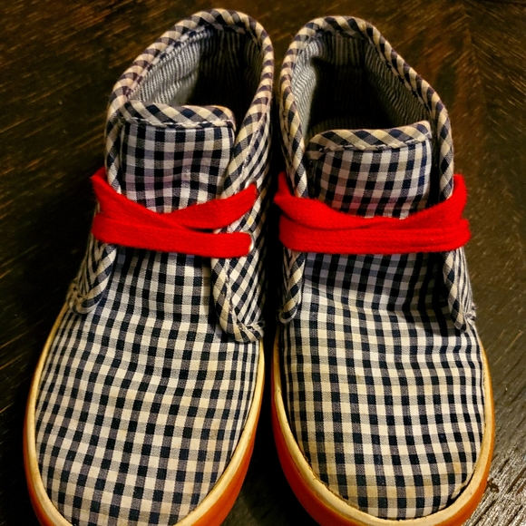 Cute sneakers - Picture 1 of 3